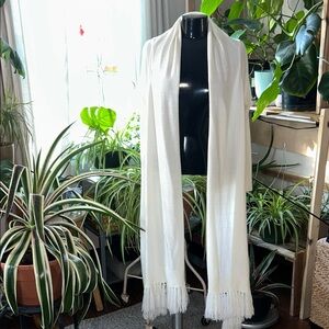 Multiple ways to wear! Lulumari, sz L, GUC, creamy white with fringe.